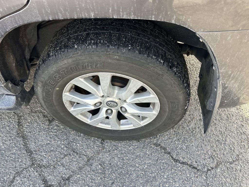 Used 2017 Toyota Land Cruiser image 13