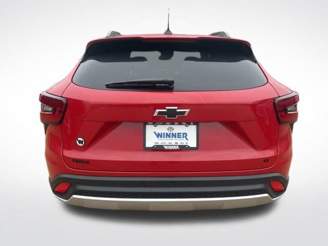 New 2026 Chevrolet Trax LT w/ Driver Confidence Package FWD image 4