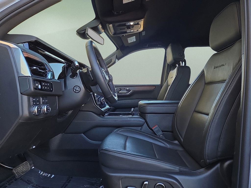 Used 2025 GMC Yukon Denali image 25