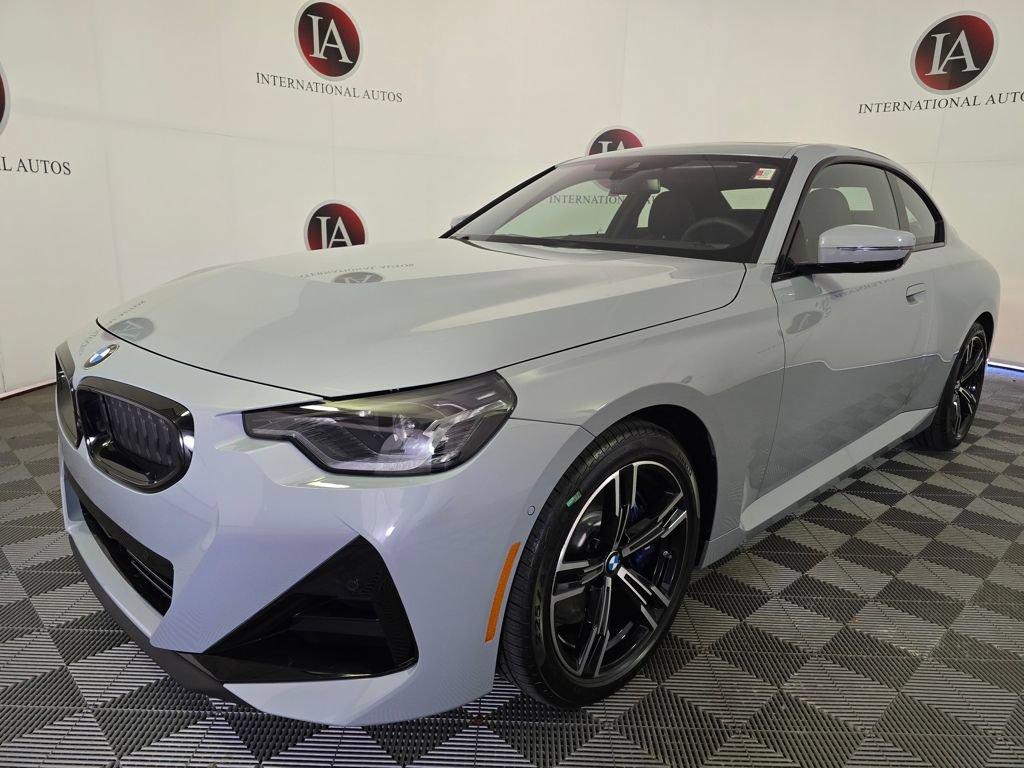 New 2025 BMW 230i xDrive Coupe w/ M Sport Package AWD/4WD image 5