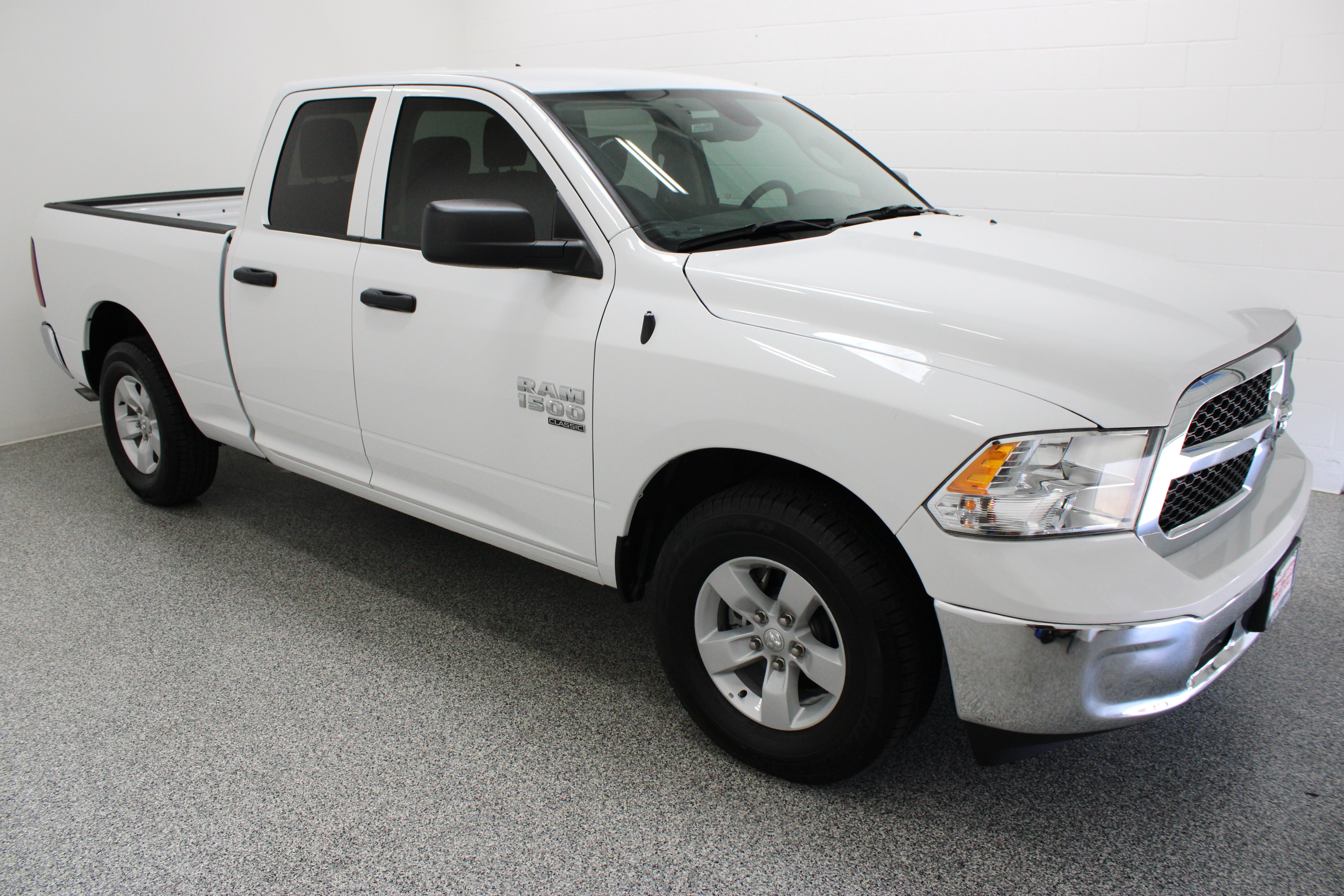 Used 2024 RAM 1500 Tradesman w/ Electronics Group RWD image 4