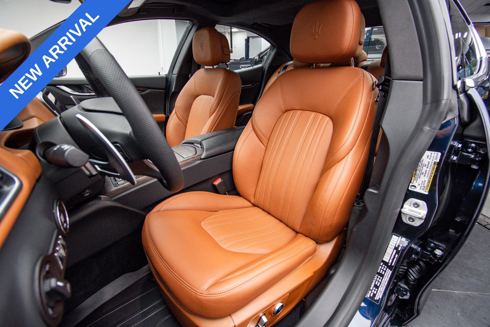 Used 2023 Maserati Ghibli Modena Q4 AWD/4WD image 12
