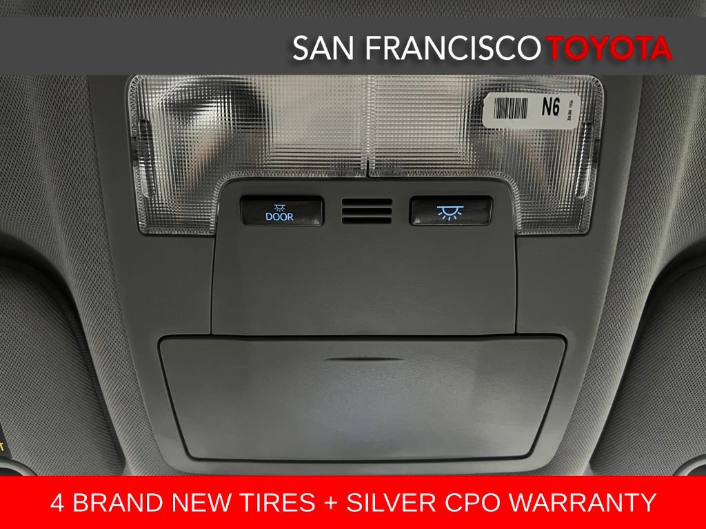 Used 2017 Toyota Highlander LE image 31