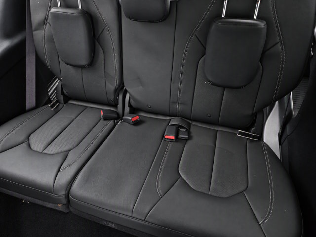 Used 2020 Chrysler Pacifica Touring-L w/ S Appearance Package FWD image 13