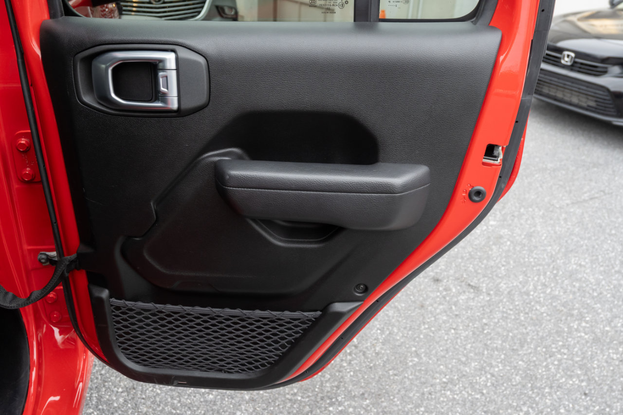 Used 2023 Jeep Wrangler Unlimited Sport image 29