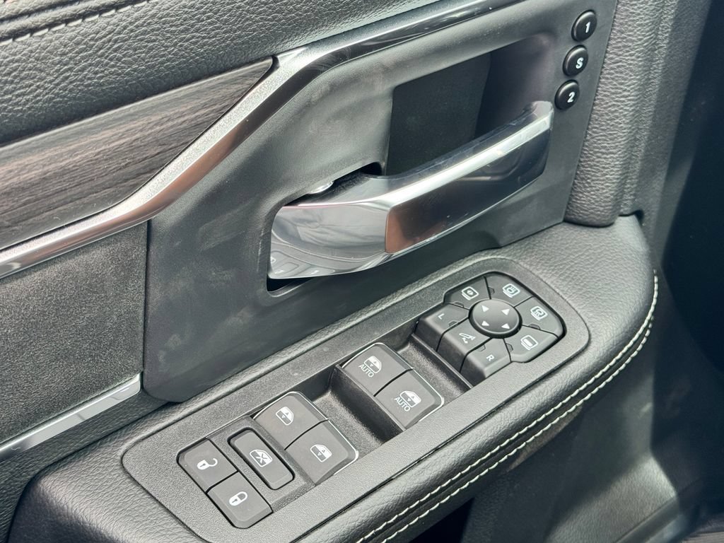 New 2026 RAM 2500 Laramie AWD/4WD image 27