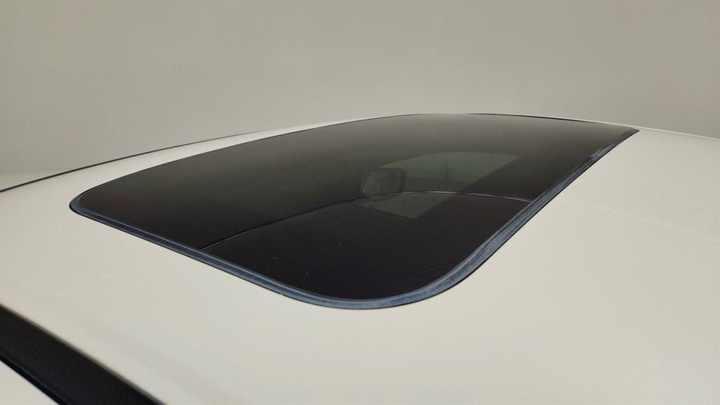 Used 2010 Honda Accord EX-L image 9