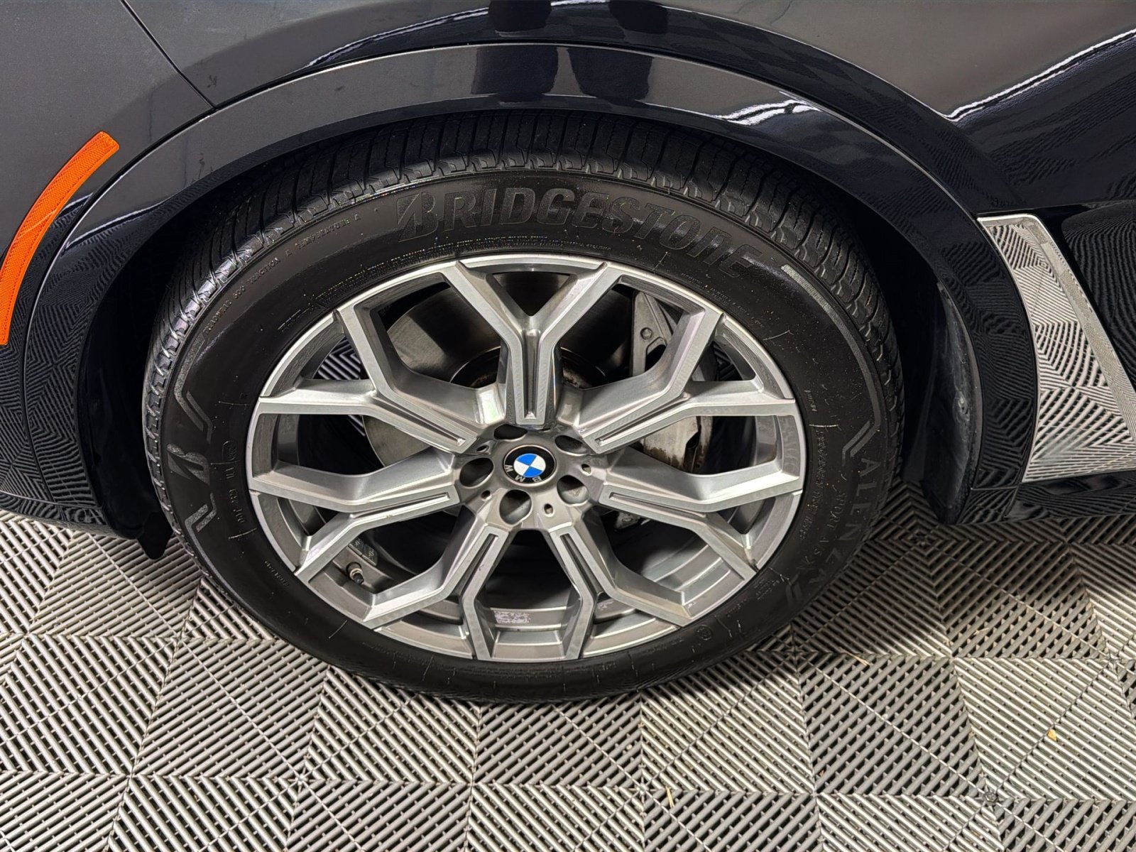 Used 2024 BMW X7 xDrive40i w/ Premium Package AWD/4WD image 12