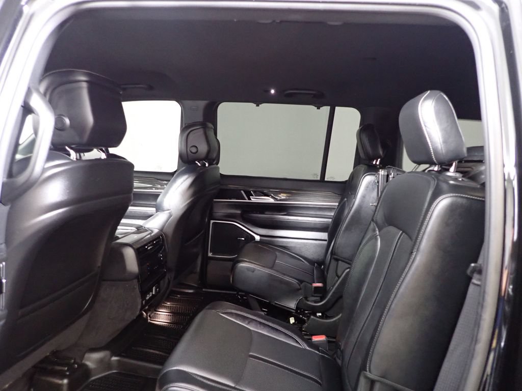 Used 2022 Jeep Wagoneer Series III w/ Convenience Group I AWD/4WD image 36