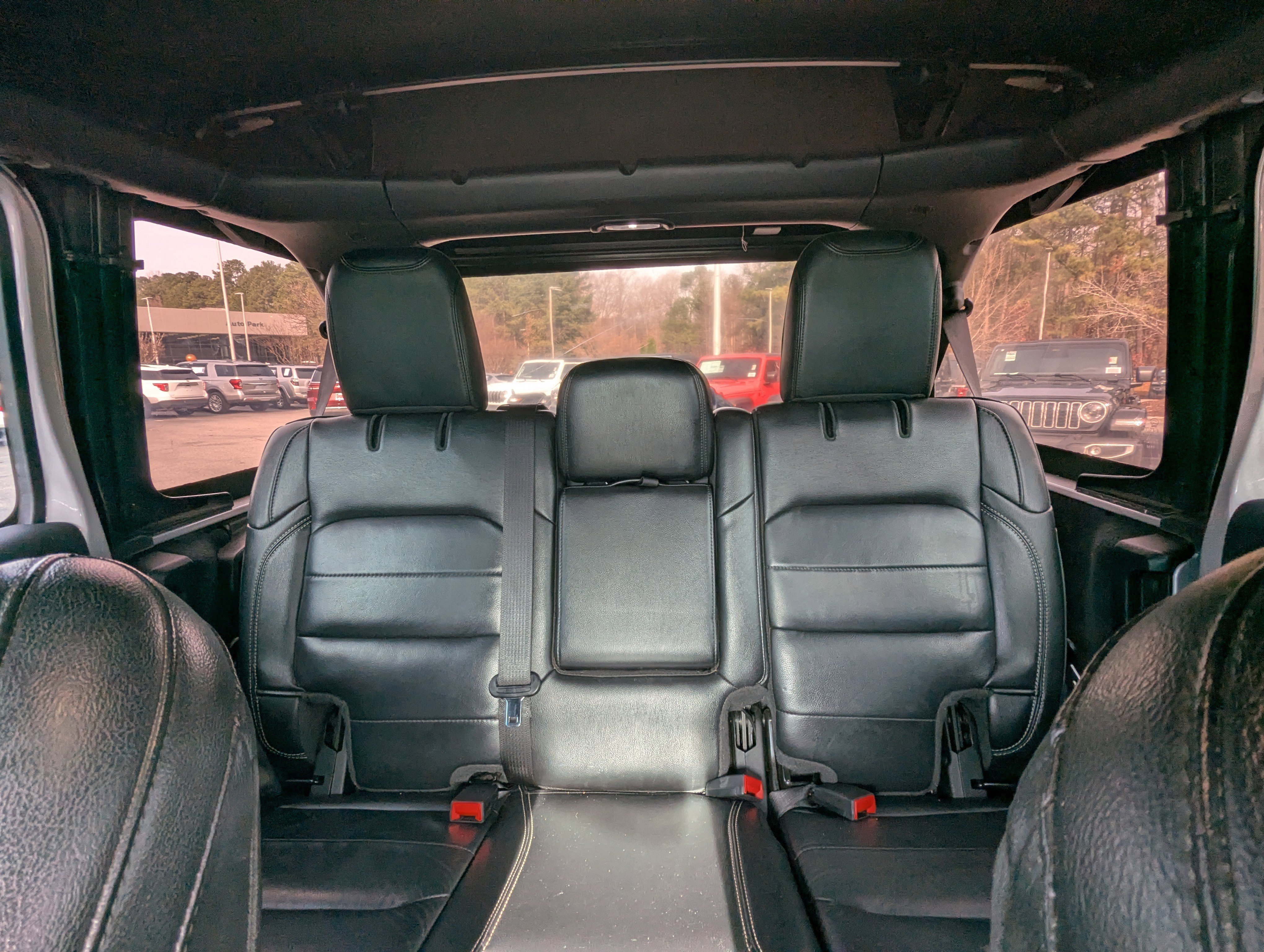 Used 2022 Jeep Wrangler Unlimited Sahara w/ LED Lighting Group image 10