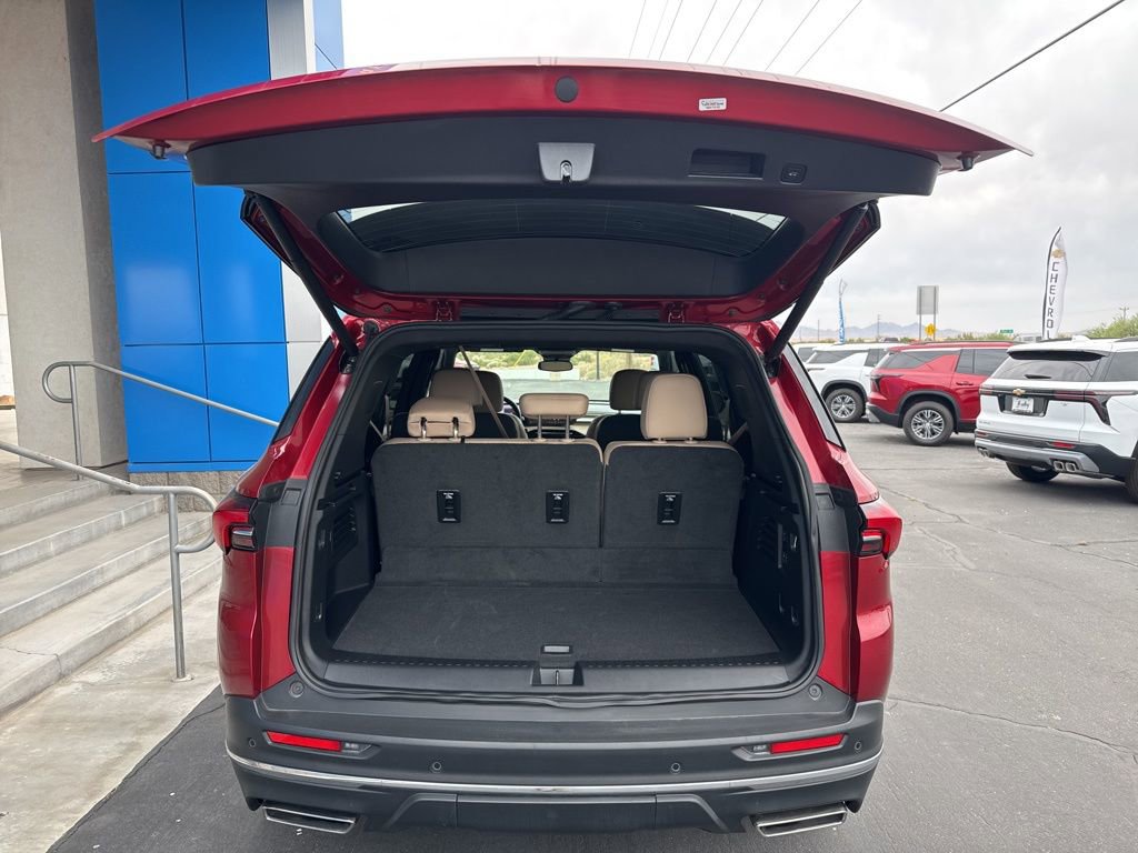 Used 2025 Buick Enclave Preferred w/ Power Package image 7