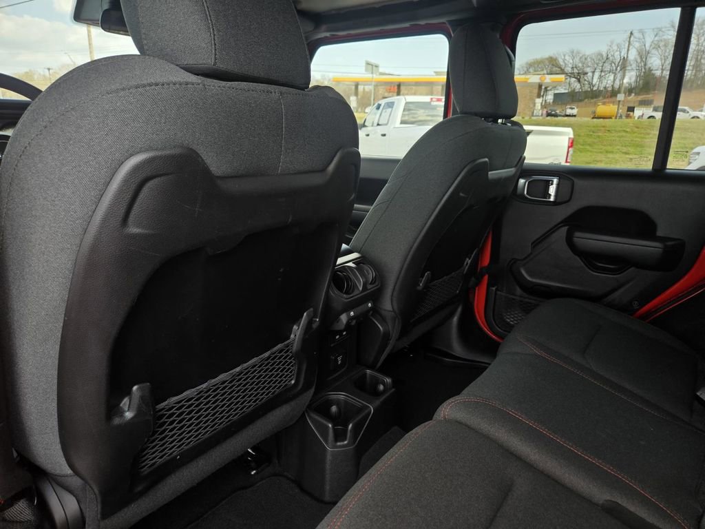 Used 2025 Jeep Wrangler Unlimited Rubicon image 27