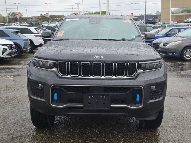 Used 2023 Jeep Grand Cherokee Overland AWD/4WD image 2