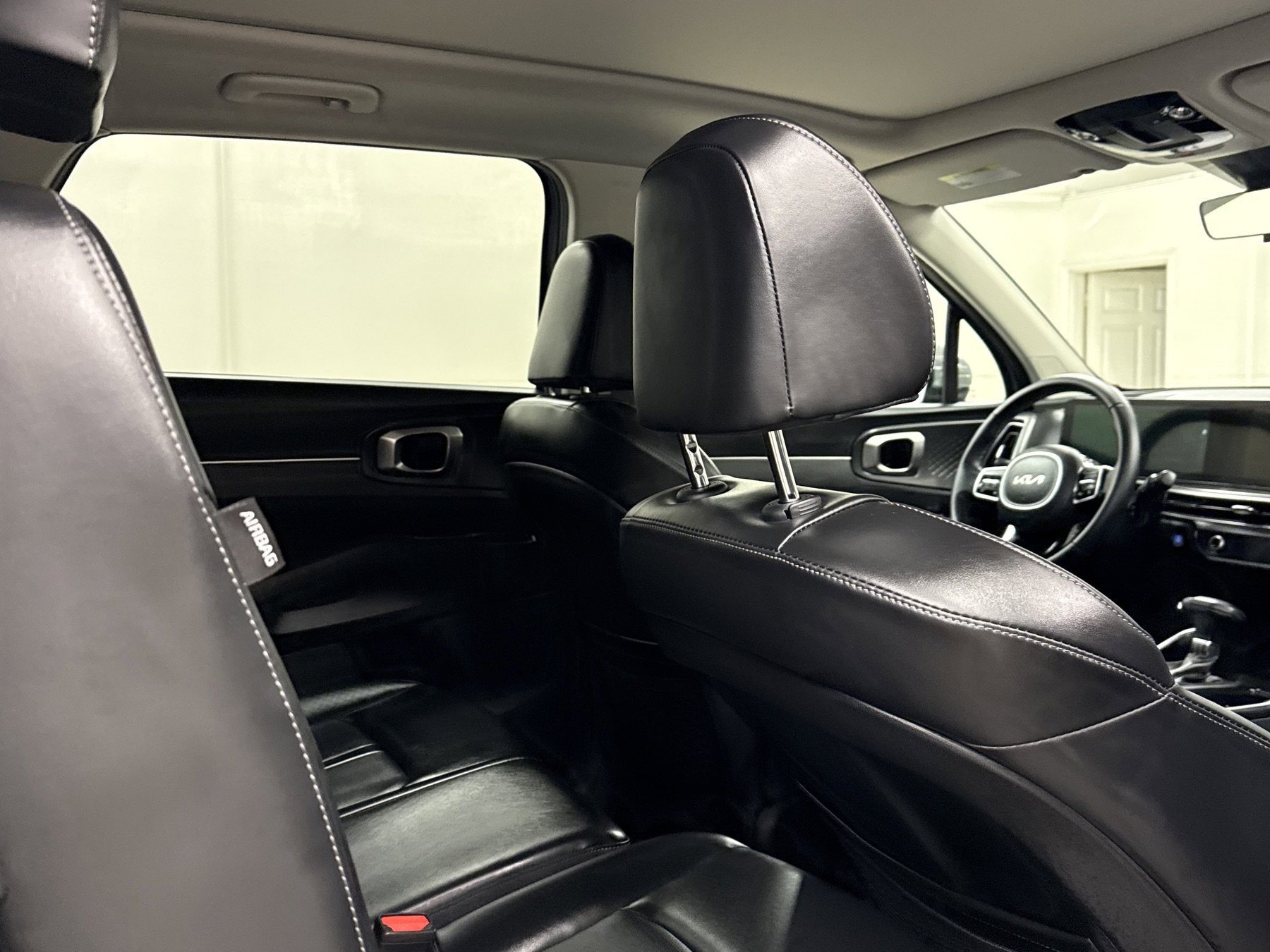 Used 2025 Kia Sorento S w/ Panoramic Sunroof Package image 21