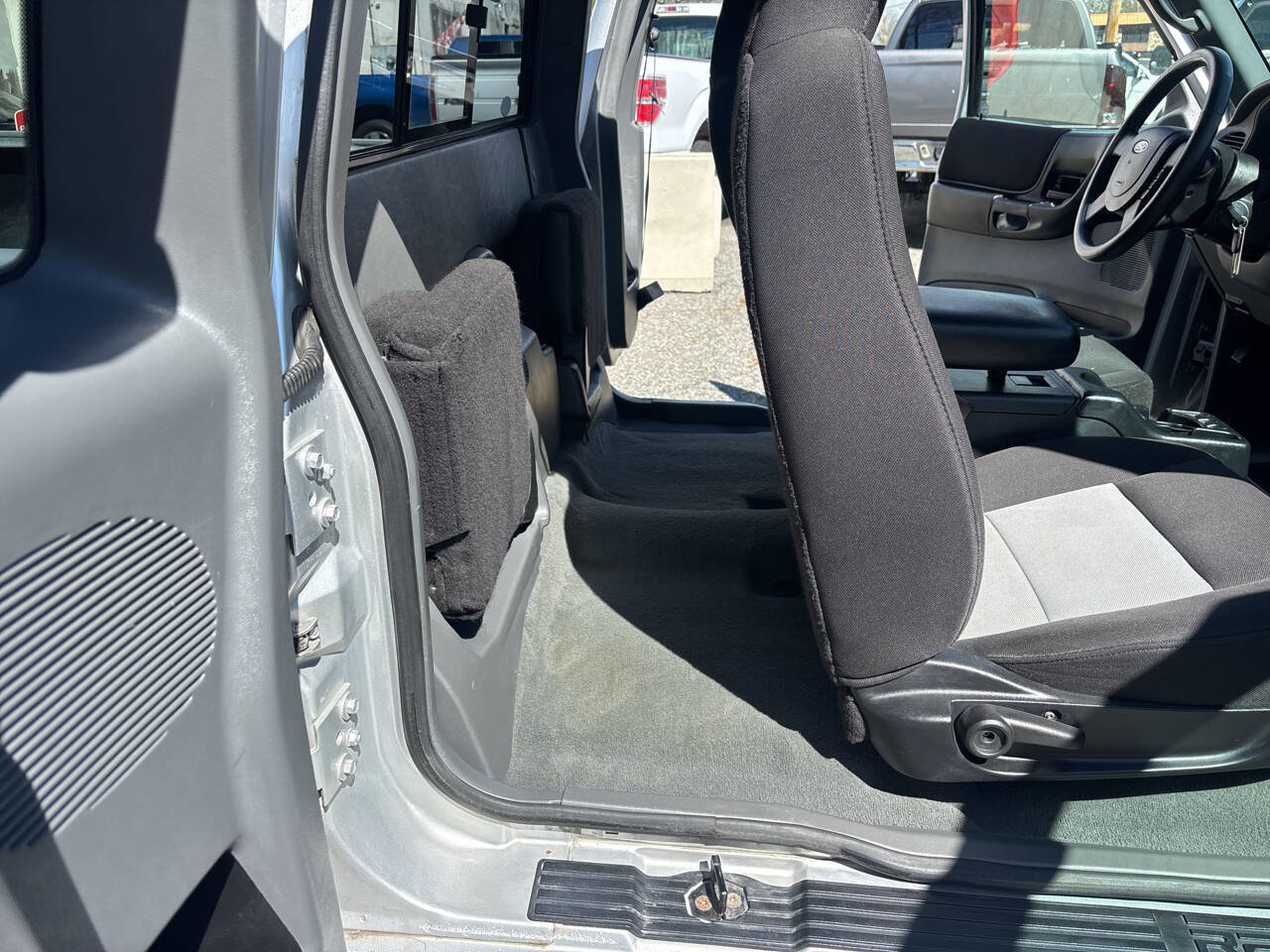 Used 2004 Ford Ranger FX4 AWD/4WD image 25