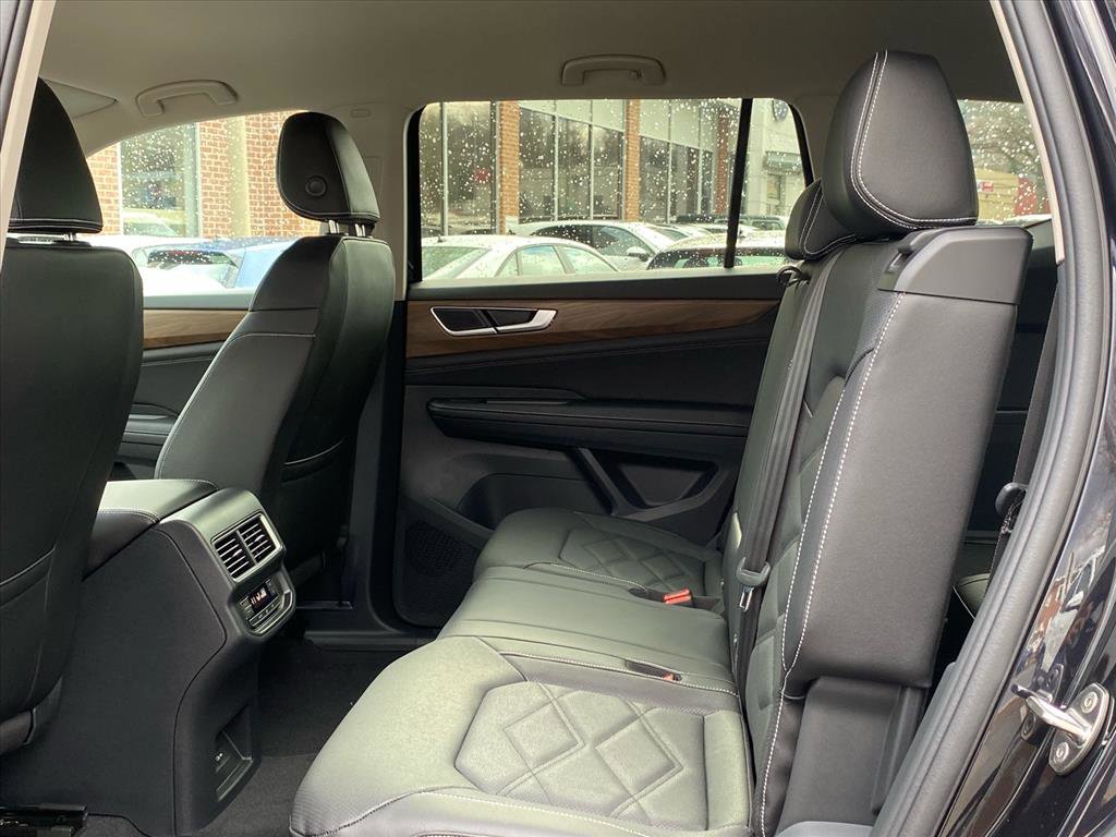New 2026 Volkswagen Atlas SE image 12