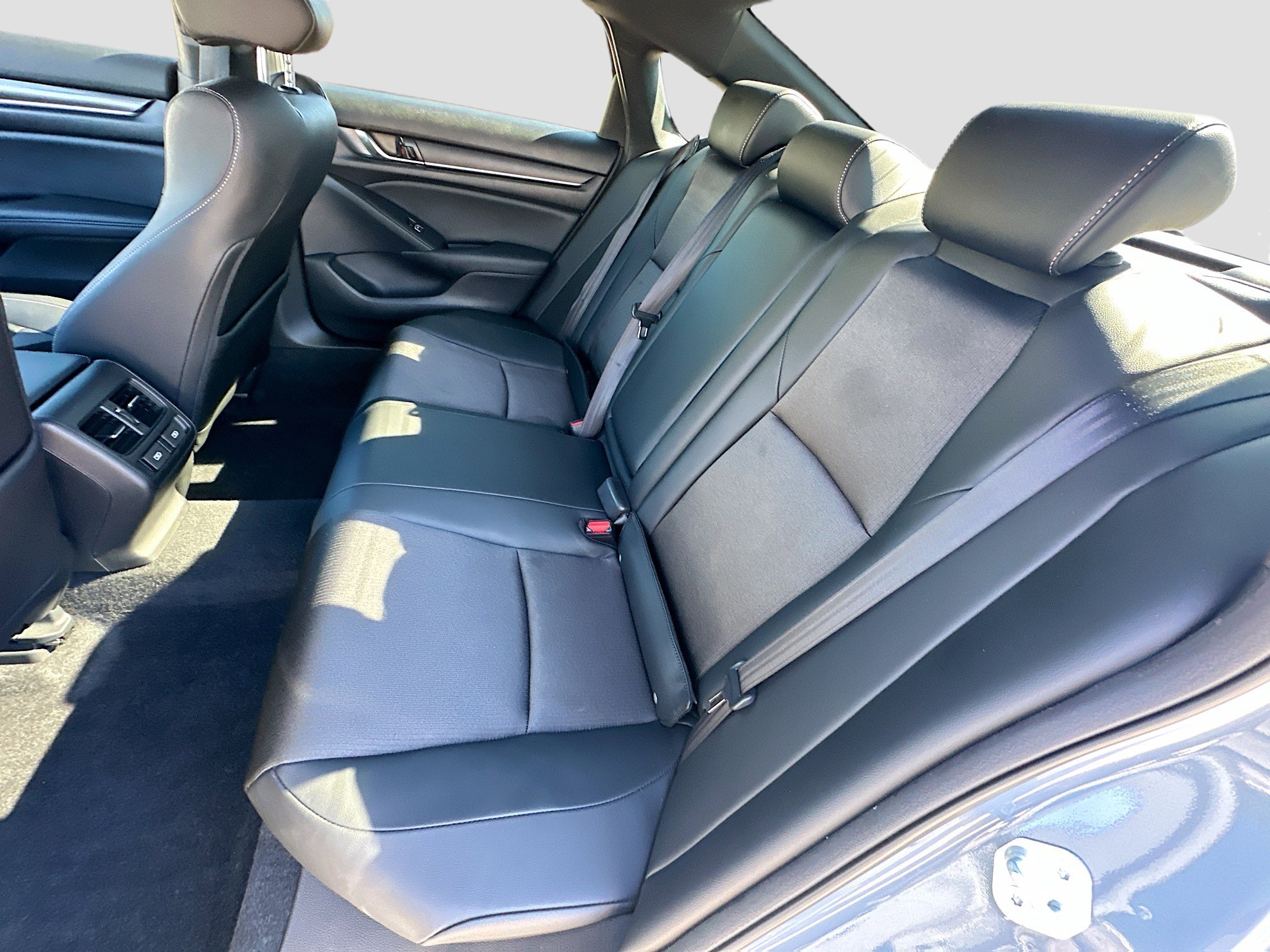 Used 2022 Honda Accord Sport image 25