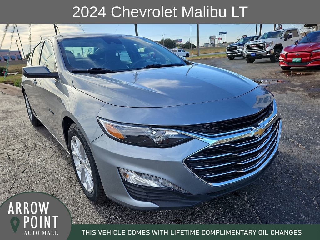 Used 2024 Chevrolet Malibu LT image 2