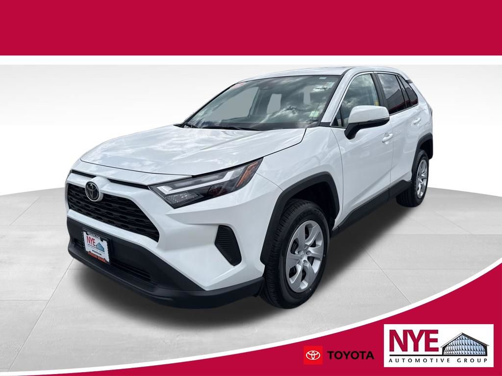 Used 2025 Toyota RAV4 LE AWD/4WD image 1