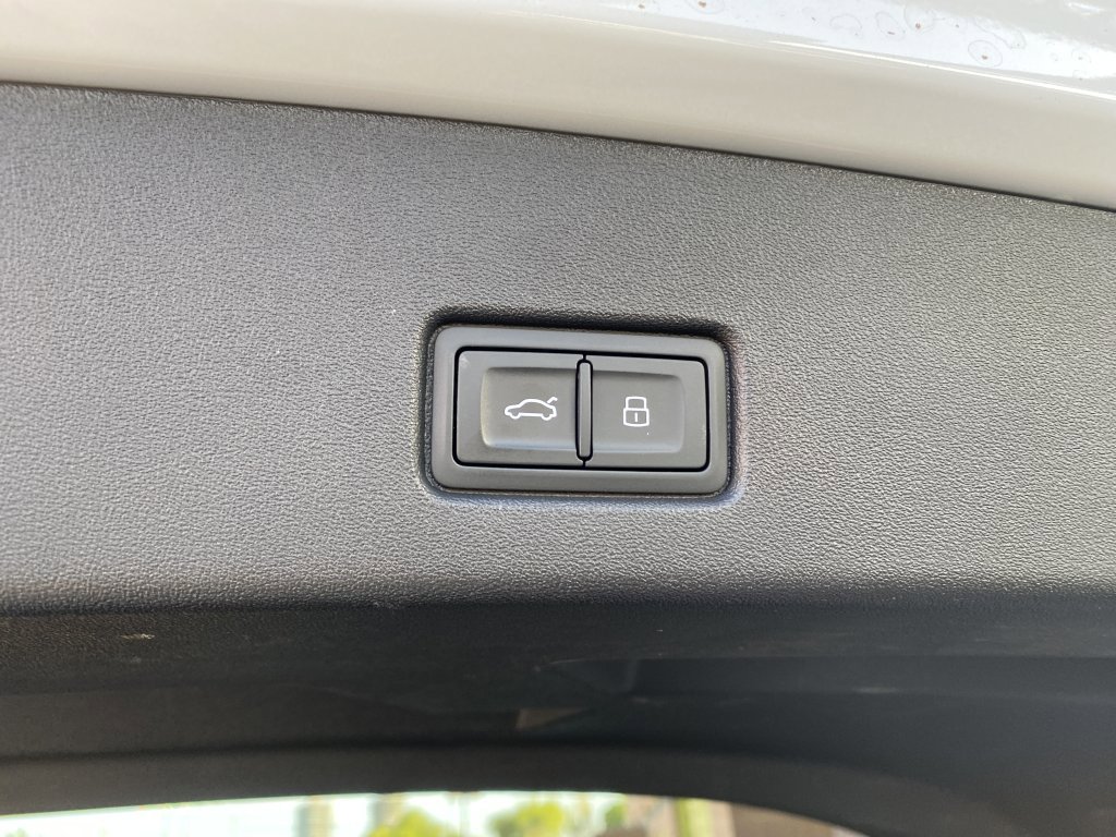 Used 2022 Audi Q4 e-tron Premium Plus image 13