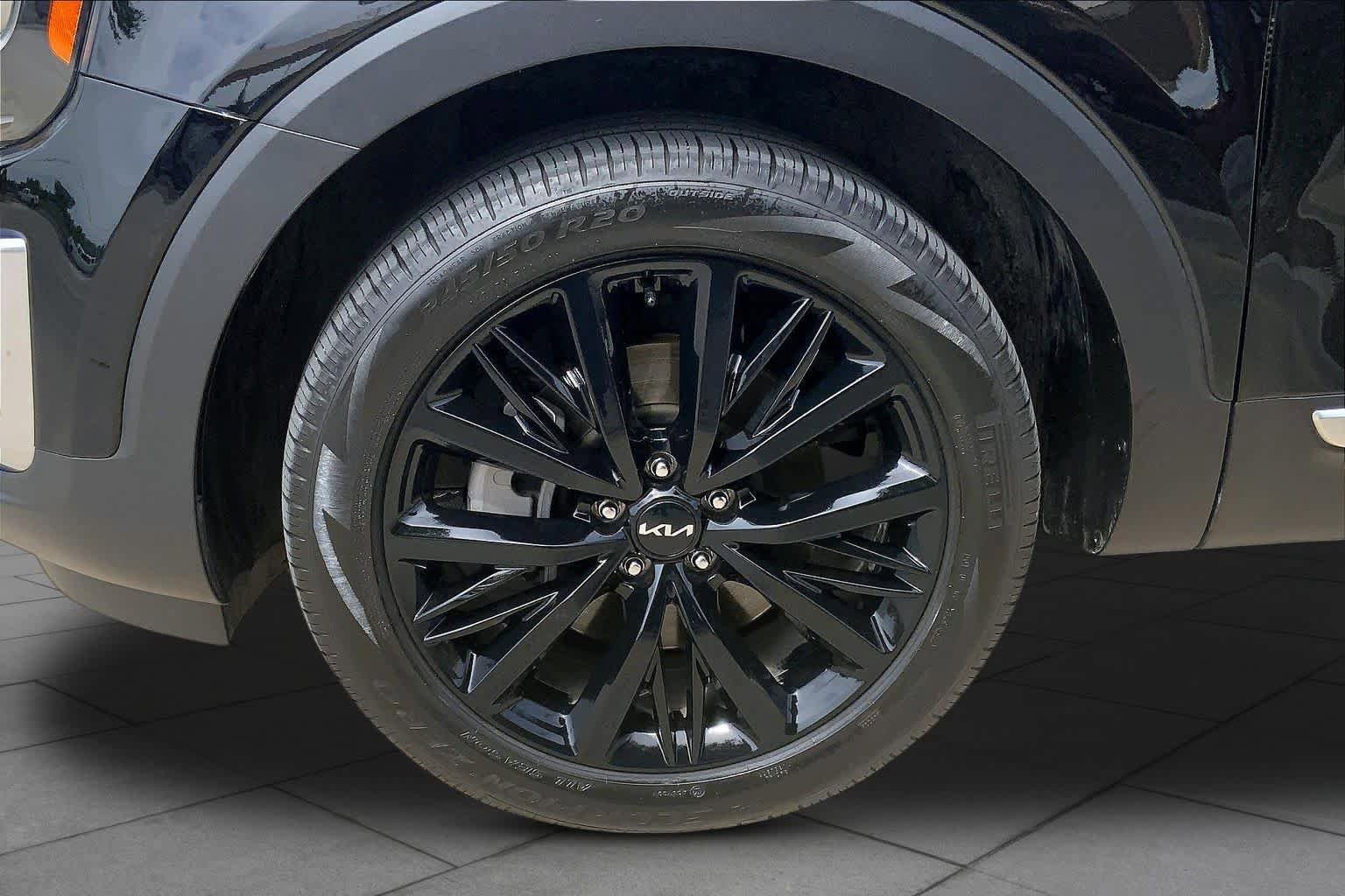 Used 2022 Kia Telluride SX FWD image 11