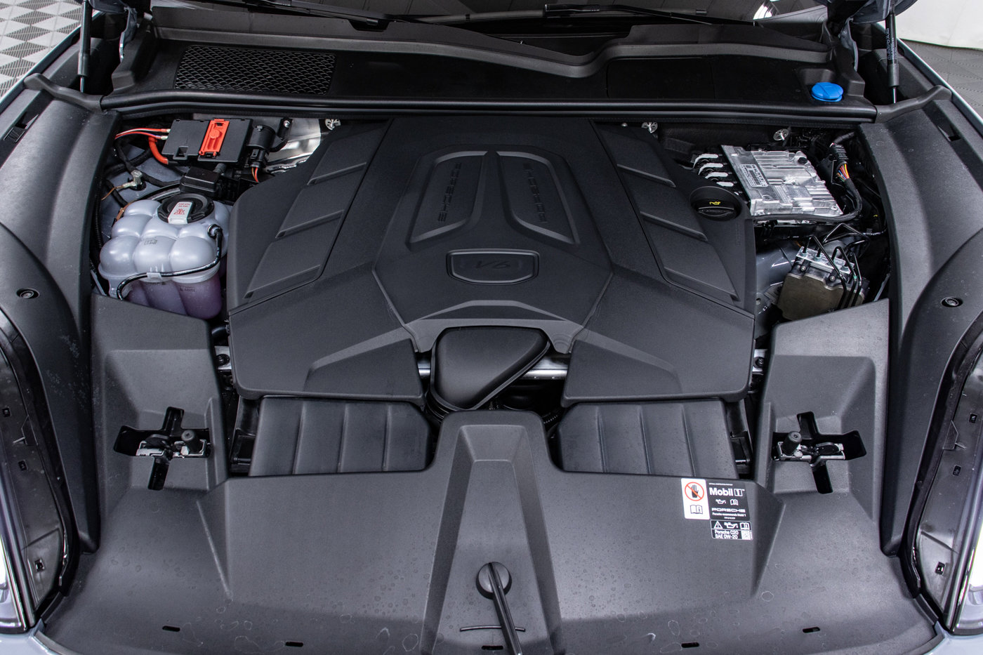 New 2025 Porsche Cayenne image 11