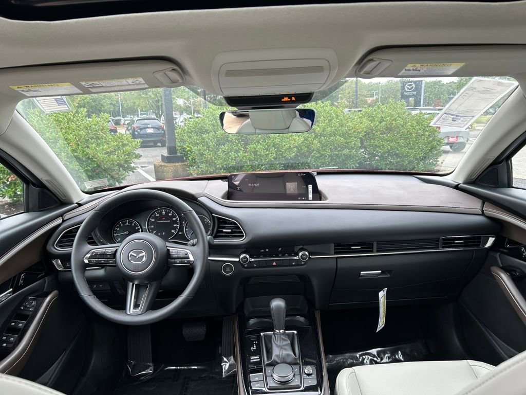 New 2025 MAZDA CX-30 2.5 Turbo w/ Premium Plus Pkg image 17