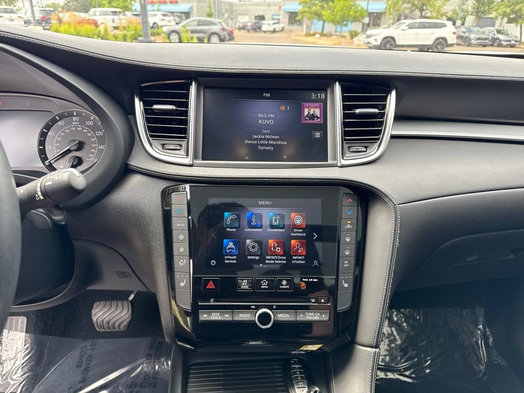 Used 2021 INFINITI QX50 Luxe w/ Cargo Package AWD/4WD image 17
