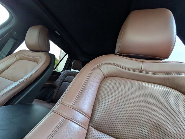 Used 2022 Lincoln Aviator Reserve w/ Elements Package Plus image 14