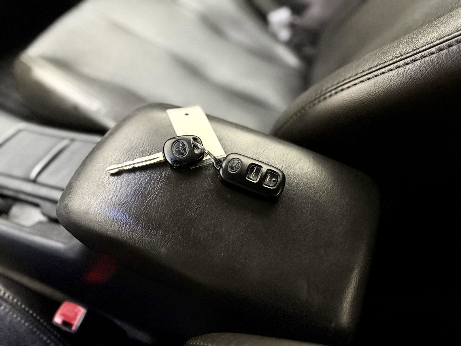 Used 2001 Toyota Solara SLE image 21