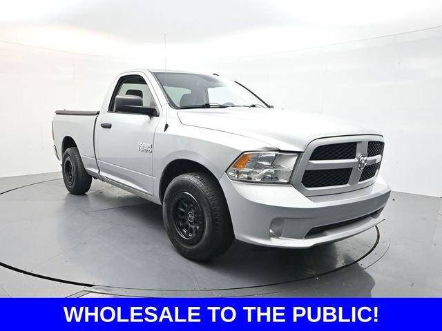 Used 2017 RAM 1500 Express RWD image 1