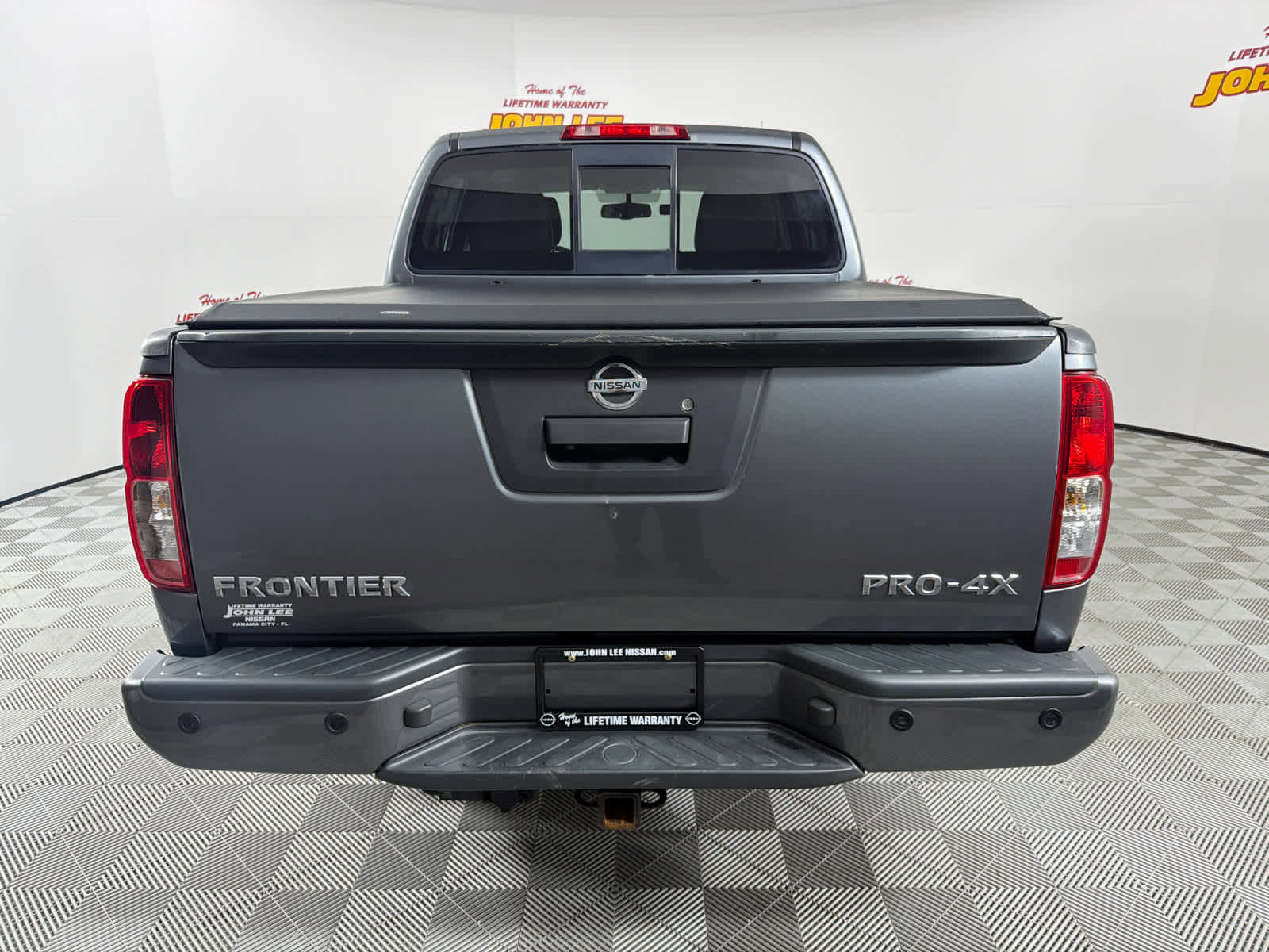 Used 2016 Nissan Frontier PRO-4X image 4
