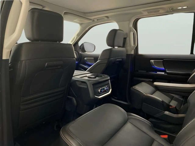 Used 2025 Ford Expedition Max Platinum AWD/4WD image 21