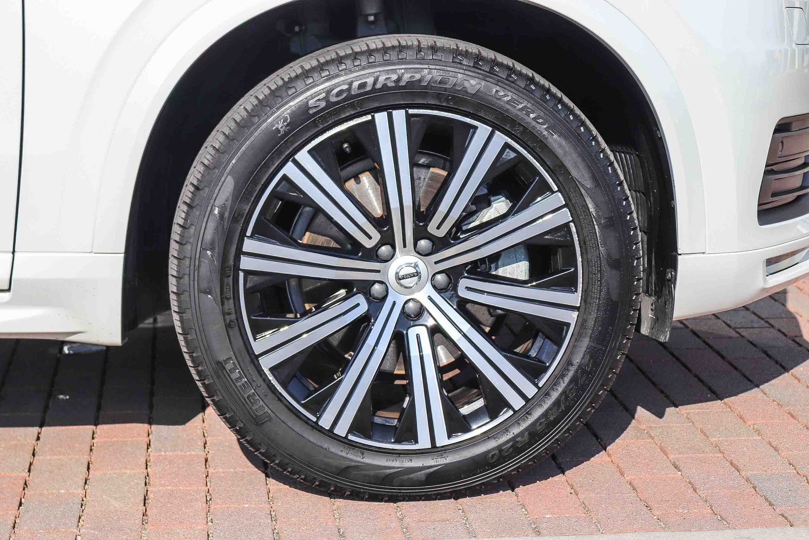 Used 2023 Volvo XC90 B5 Core w/ Climate Package AWD/4WD image 11