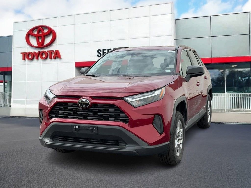 Used 2025 Toyota RAV4 LE image 6