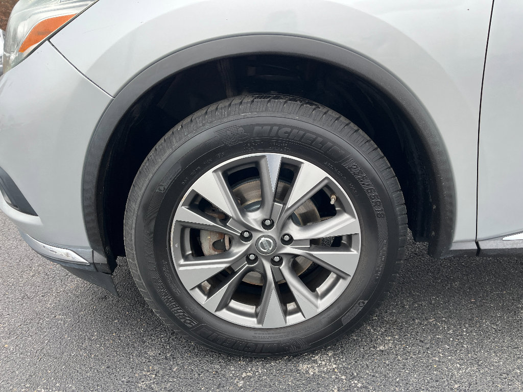 Used 2017 Nissan Murano SV image 10