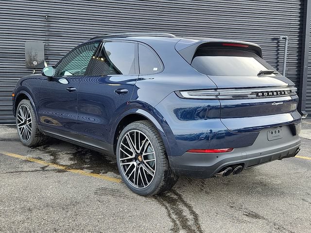 Certified 2026 Porsche Cayenne AWD/4WD image 3