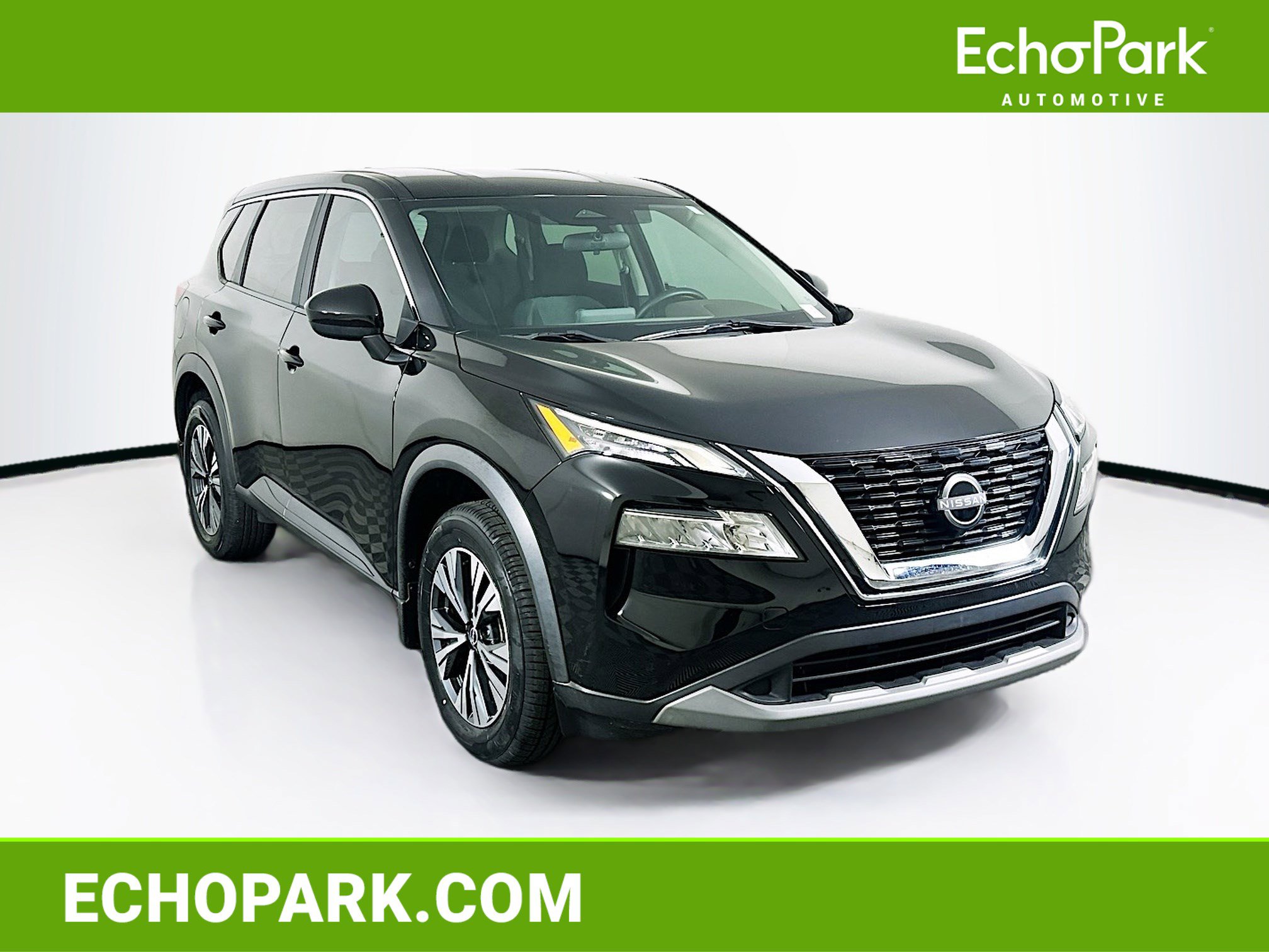 Used 2023 Nissan Rogue SV image 1