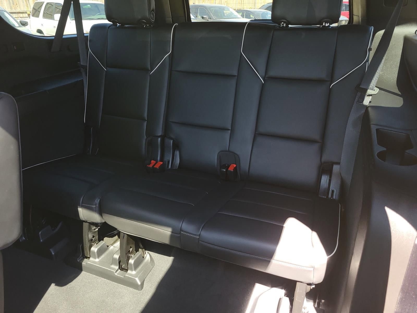 Used 2021 Cadillac Escalade ESV Premium Luxury image 16