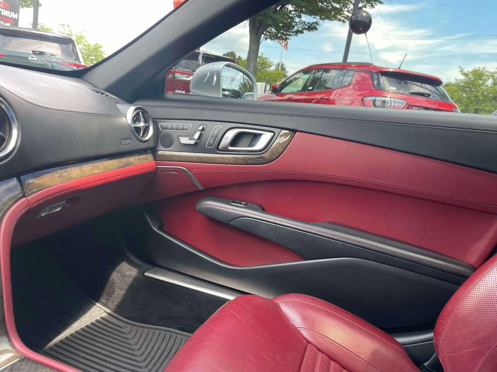 Used 2013 Mercedes-Benz SL 550 w/ Premium Pkg image 30