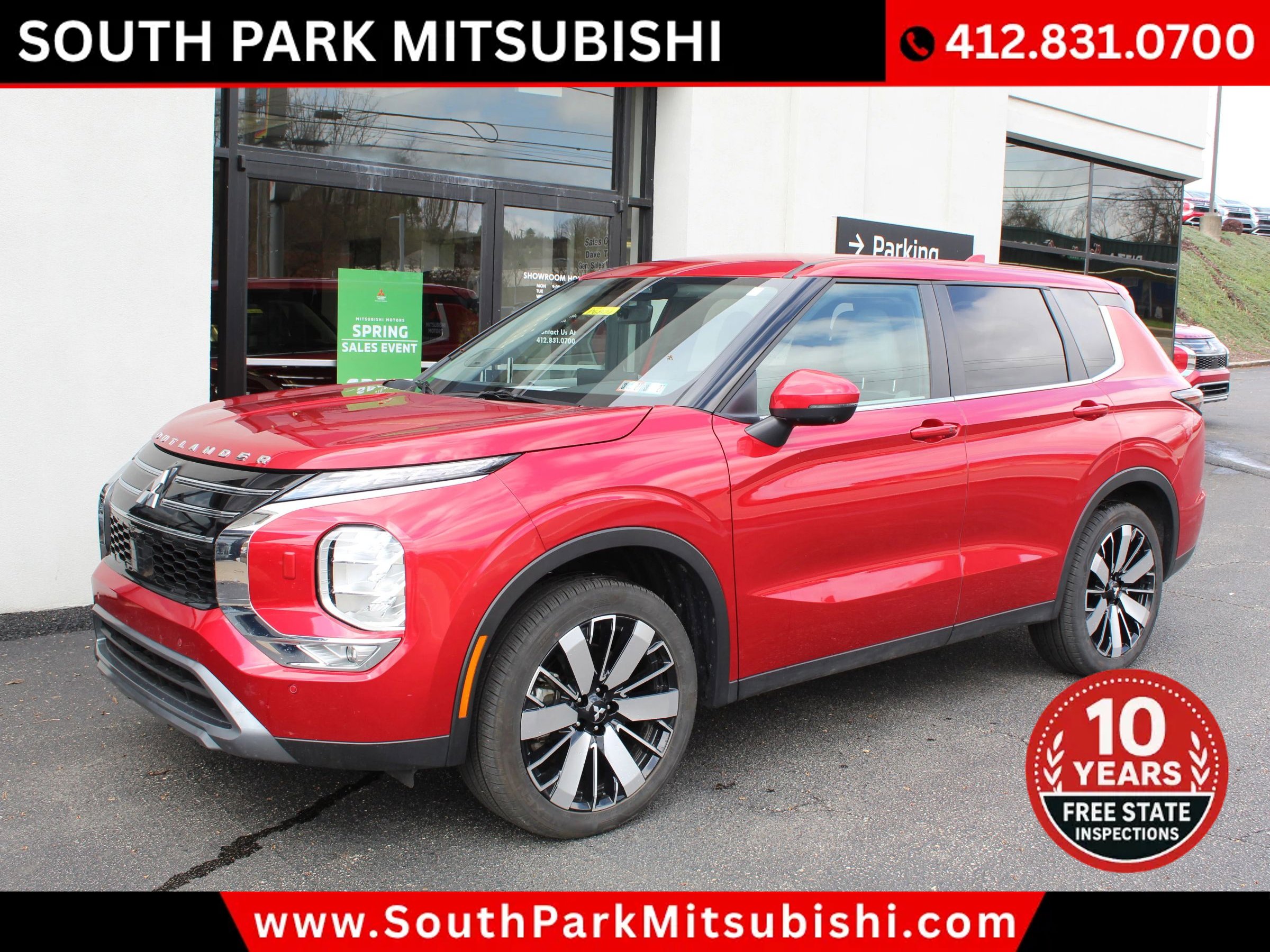 Used 2025 Mitsubishi Outlander SE image 2