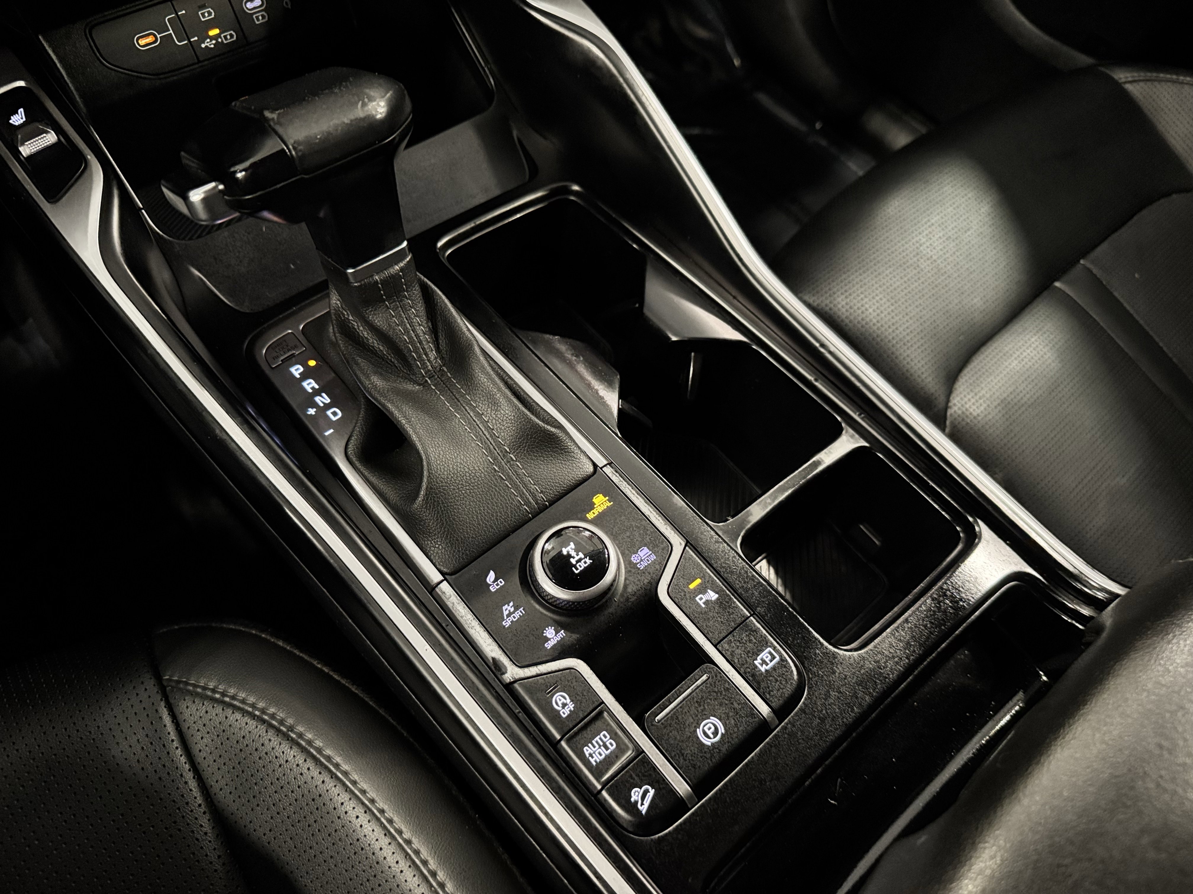 Used 2024 Kia Sorento S image 11