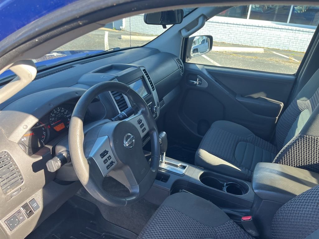 Used 2015 Nissan Frontier SV image 37