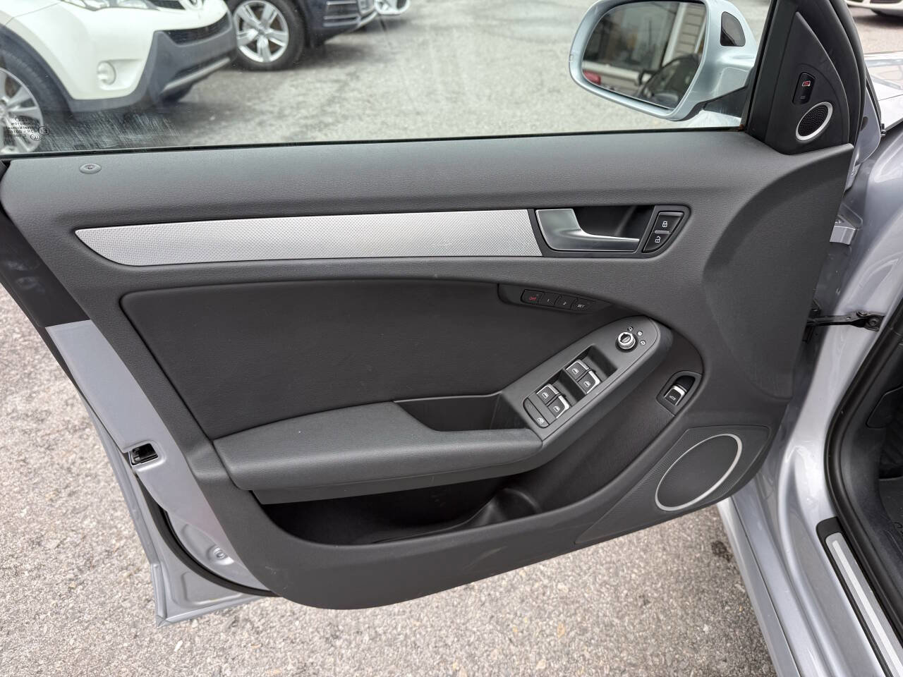 Used 2016 Audi A4 2.0T Premium Plus w/ Technology Package image 10