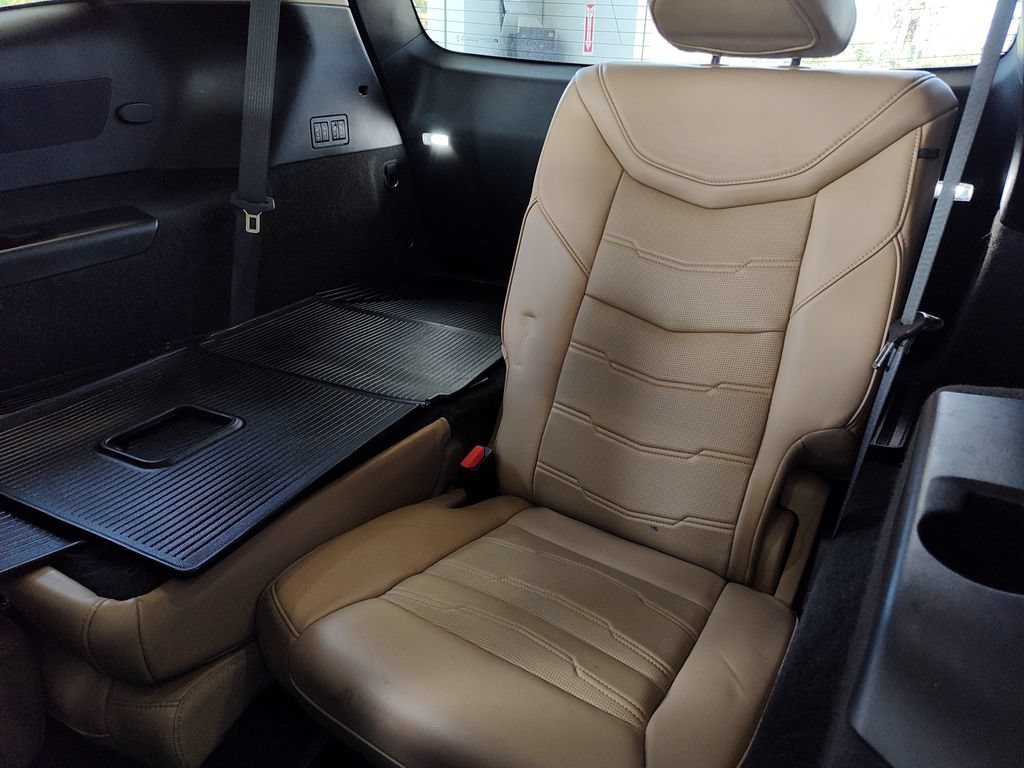 Used 2022 Cadillac XT6 Premium Luxury w/ Platinum Package AWD/4WD image 38