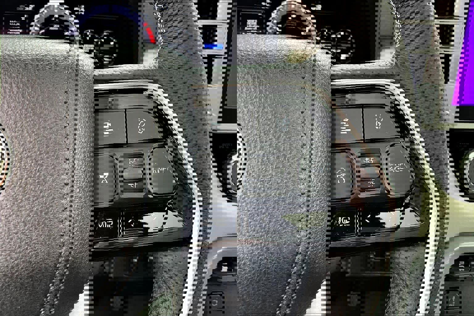 Certified 2025 Toyota Sequoia Capstone image 23