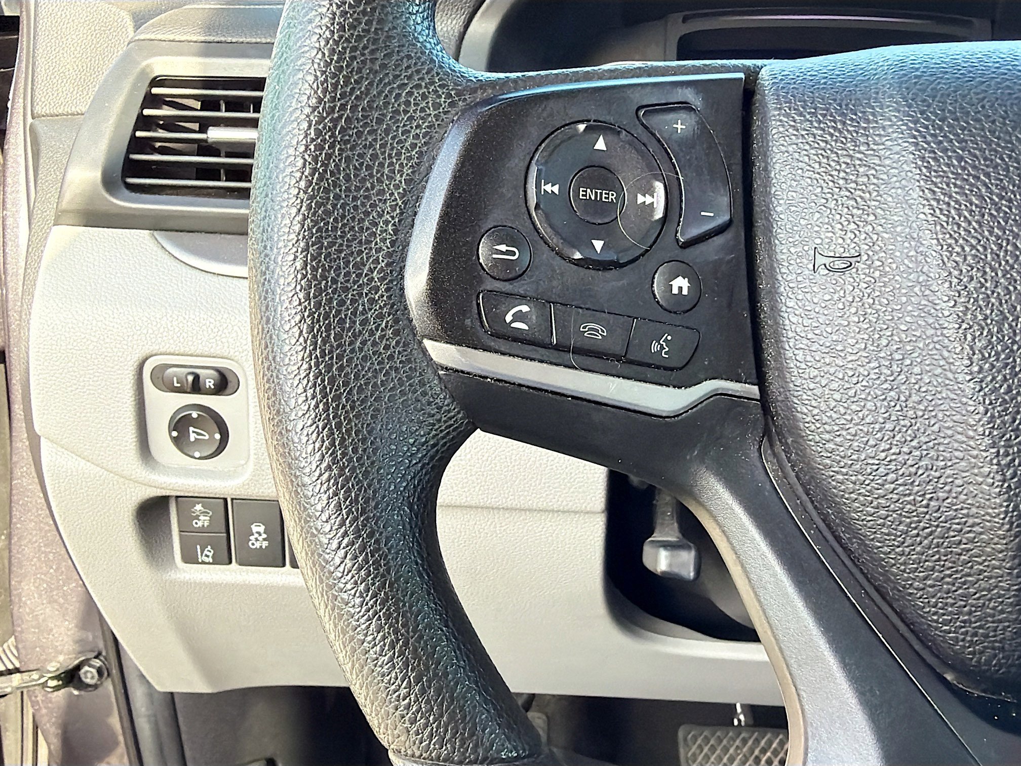 Used 2020 Honda Pilot EX image 36