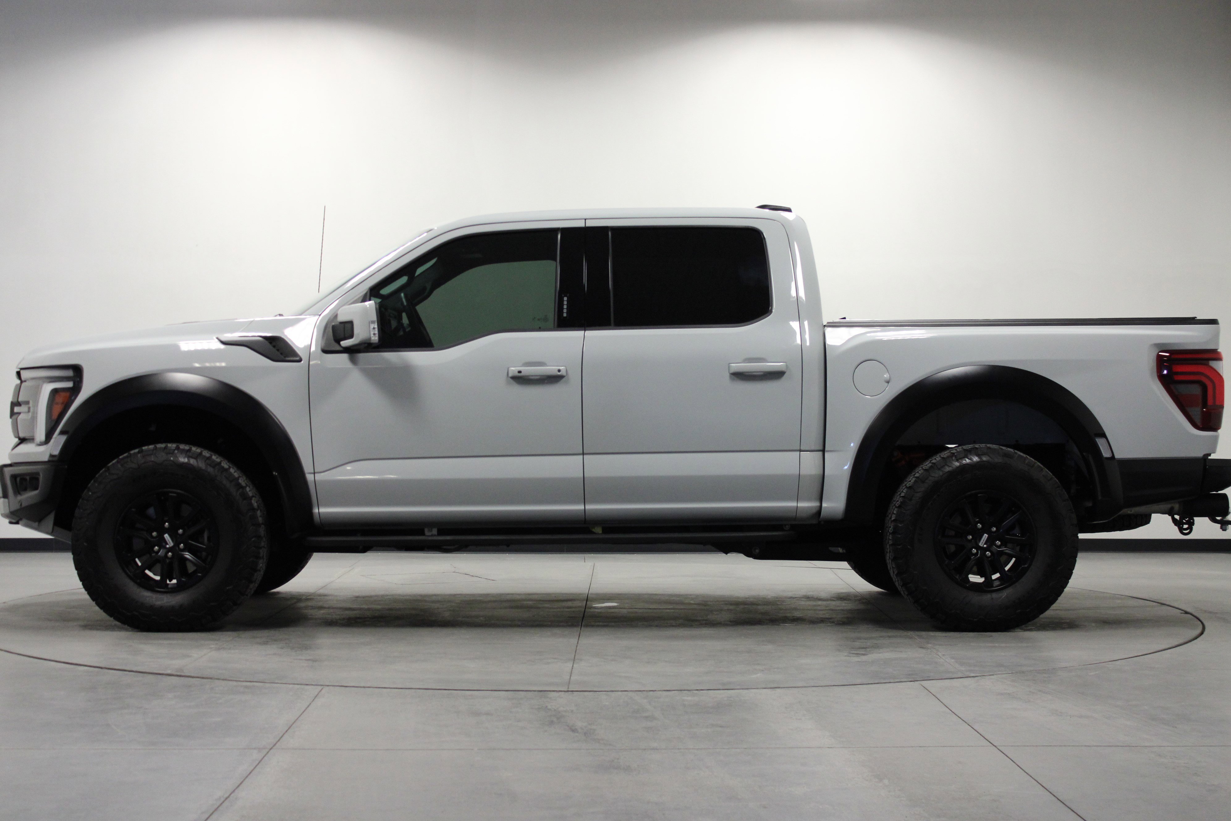Used 2024 Ford F150 Raptor AWD/4WD image 7