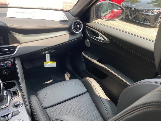 New 2025 Alfa Romeo Giulia AWD w/ Driving Assist Package image 46