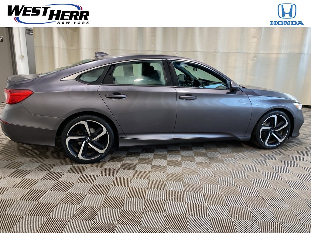 Used 2018 Honda Accord Sport image 8